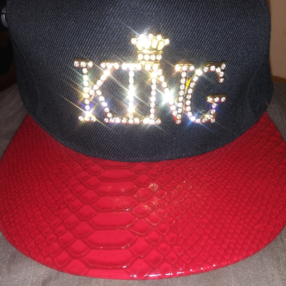 Chrome logo King! 👑 caps.